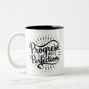 Progrès pas la perfection café à deux tons Mug