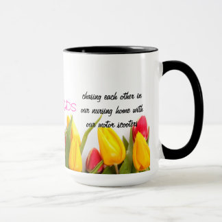promesse i rosâtre. Conception de tasse de tulipe