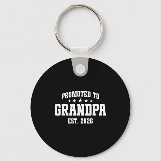 Promoted To Grandpa Est. 2026 Grandparent Baby Ann Sleutelhanger (Voorkant)