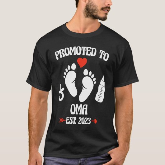 Promoted To Oma 2023 First Time New Grandma Pregna T-shirt (Voorkant)
