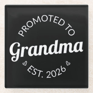 Promotie naar Oma Est. 2026 I Glazen Onderzetter
