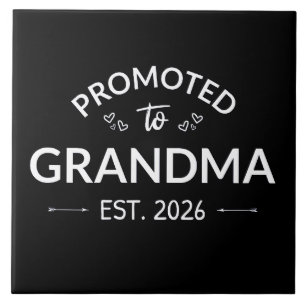 Promotie naar Oma Est. 2026 II Tegeltje