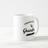Promu à la mamie Grossesse Faire-part Mug (Devant droit)