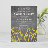 Proost en bier rustiek krijtbord vrijgezellenfeest kaart (Staand voorkant)