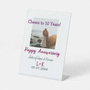 Proost op 10 jaar gelukkig jubileum foto toevoegen reclamebord met voetstuk