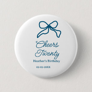 Proost twintig blauwe verjaardagsboog naam datum b ronde button 5,7 cm