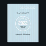 Prospectus 11,4 Cm X 14,2 Cm Bleu et blanc Passeport de diplôme Invitation phot<br><div class="desc">Invitation de la fête de remise des diplômes de voyage personnalisable selon vos spécifications. Veuillez noter que cette invitation budgétaire est sur papier de prospectus et elle est très mince. Les enveloppes ne sont pas incluses. Pour des invitations plus épaisses avec enveloppes incluses et des produits correspondants sur le même...</div>