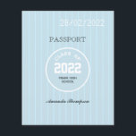 Prospectus 11,4 Cm X 14,2 Cm Bleu et blanc Passeport de diplôme Invitation phot<br><div class="desc">Invitation de la fête de remise des diplômes de voyage personnalisable selon vos spécifications. Veuillez noter que cette invitation budgétaire est sur papier de prospectus et elle est très mince. Les enveloppes ne sont pas incluses. Pour des invitations plus épaisses avec enveloppes incluses et des produits correspondants sur le même...</div>