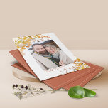 Prospectus 11,4 Cm X 14,2 Cm BUDGET Automne Photo botanique Enregistrer la date<br><div class="desc">BUDGET FLYER Automne Botanique Moderne, Rustique Burn Orange Terracotta Aquarelle Eucalyptus Verdure Photo Mariage Enregistrer la Date avec votre photo fiançailles et notre belle Californie (ouest) eucalyptus vert, verte botanique moderne lierre et typographie moderne. Élégamment moderne, mais intemporelle et classique. Ce design combine les éléments naturels de l'eucalyptus et du...</div>