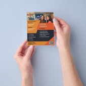 Prospectus 11,4 Cm X 14,2 Cm Design graphique (main)