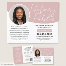 Photo de notaire public moderne avec code QR rose