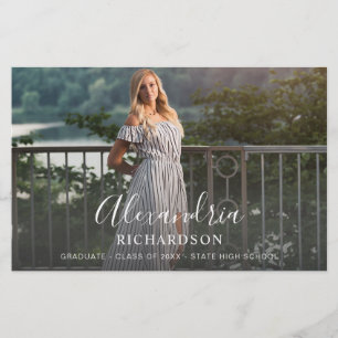 Prospectus 14 Cm X 21,6 Cm Budget Script Nom du motif Photo Graduation LGR No