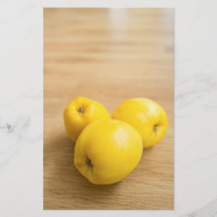 Prospectus 14 Cm X 21,6 Cm Trois pommes jaunes