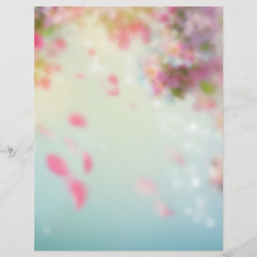 PROSPECTUS 21,6 CM X 24,94 CM ピンクの花びらが舞うオシャレなフライヤー (Devant)