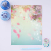 PROSPECTUS 21,6 CM X 24,94 CM ピンクの花びらが舞うオシャレなフライヤー (Simple)