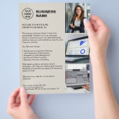 Prospectus 21,6 Cm X 24,94 Cm Flyer de services financiers professionnels modern (main)