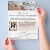 Prospectus 21,6 Cm X 24,94 Cm Introduction de l'agent immobilier (main)