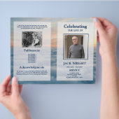 Prospectus 21,6 Cm X 24,94 Cm Nuages Programme de services funéraires Célébratio (main)