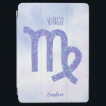 Protection iPad Air Symbole d'astrologie Virgo personnalisé violet<br><div class="desc">Ce joli coque ipad Virgo,  violet et lavande personnalisées,  présente votre signe astrologique du Zodiac dans une belle étincelle comme les constellations. Customisez ce cadeau mignon avec votre nom dans une belle écriture cursive pour quelqu'un qui a un anniversaire fin août ou début septembre.</div>