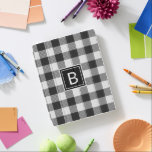 Protection iPad Chèque de bison noir et blanc Monogramme<br><div class="desc">Le coque ipad à la mode noir et blanc Buffalo Check avec Monogram est le moyen idéal de protéger votre précieuse technologie. Vous pouvez facilement personnaliser votre coque à l'aide de l'outil de design de Zazzle. Le coque fait partie d'une collection.</div>