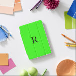 Protection iPad Mini Cool de couleur solide vert néon initial du monogr<br><div class="desc">Conçu avec un modèle texte pour monogramme initial et élégant arrière - plan de couleur solide vert néon couleur.</div>