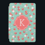 Protection iPad Mini Corail et Aqua Chic Vintage Floral Imprimer Monogr<br><div class="desc">Design mignon et girly avec un motif d'impression florale vintage moderne,  personnalisé avec votre nom monogramme personnalisé et initial dans un cadre chic de quatrefoil. Cliquez sur Customiser pour modifier les polices et les couleurs du texte monogramme afin de créer votre propre design. Cadeaux adorables et uniques !</div>