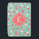 Protection iPad Mini Corail et Aqua Chic Vintage Floral Imprimer Monogr<br><div class="desc">Design mignon et girly avec un motif d'impression florale vintage moderne,  personnalisé avec votre nom monogramme personnalisé et initial dans un cadre chic de quatrefoil. Cliquez sur Customiser pour modifier les polices et les couleurs du texte monogramme afin de créer votre propre design. Cadeaux adorables et uniques !</div>