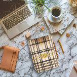 Protection iPad Mini Luxe Taupe et Gold Plaid<br><div class="desc">Elégant Taupe et Gold Plaid Monogrammed iPad Air Cover - Wexford Collection Élevez vos accessoires technologiques avec notre élégant et classique taupe et or plaid monogrammed iPad Air de couverture de Wexford Collection. Cette couverture luxueuse est parfaite pour les personnes aisées qui apprécient l'élégance haut de gamme et le design...</div>