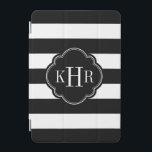Protection iPad Mini Monogramme à rayures larges noires et blanches<br><div class="desc">Le design coque ipad chic et moderne comprend un motif à rayures horizontales préppy nautique personnalisé avec vos initiales monogrammes ou nom dans un cadre de quatrefoil. Cliquez sur Customiser pour changer la police et les couleurs du monogramme pour créer votre propre design unique d'un genre unique!</div>