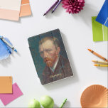 Protection iPad Mini Vincent Van Gogh Autoportrait Vintage Monogramme<br><div class="desc">Créez votre propre police de typographie personnalisée, personnalisée et élégante de script d'or, art vintage / chef-d'oeuvre / art classique et connaisseurs Van Gogh, couvercle magnétique iPad intelligent qui se plie en plusieurs positions de stand et dispose intérieur en microfibre grise qui aide à protéger votre écran, et la fonction...</div>