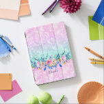 Protection iPad Pro Bokeh Parties scintillant & Bouquet de fleurs colo<br><div class="desc">Parties scintillant de bokeh rose et vert menthe,  arrière - plan aux couleurs colorées,  bouquet de fleurs d'aquarelles. monogramme personnalisé.</div>