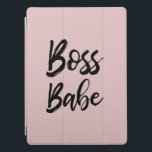 Protection iPad Pro Citation Boss Babe Noir rose Simple Typographie<br><div class="desc">Ce design de typographie moderne et simple est parfait pour la femme puissante. Il comporte une police minimaliste de trait de pinceau noir disant, "Boss babe", au-dessus d'un simple arrière - plan rose roux. C'est stimulant, élégant et tendance. ***REMARQUE IMPORTANTE DE CONCEPTION : Pour toute demande de conception personnalisée, comme...</div>