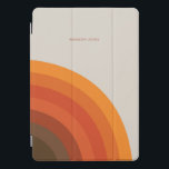 Protection iPad Pro Cover Bandes rétro colorées les années 70 années 80 Gold<br><div class="desc">Cette couverture iPad Design Vintage présente les années 70 design graphique inspiré dans les tons orange,  rouge et marron. Cette couverture iPad inspirée par Retro peut être personnalisée avec votre nom ou texte de choix.</div>