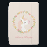 Protection iPad Pro Cover Cute Unicorn Floral Wreath Blush Pink Nom personna<br><div class="desc">Cette élégante couverture iPad personnalisée présente une jolie illustration d'une licorne et d'une couronne florale en rose vif. Personnalisez-le avec votre nom en écriture cursive script. Super idée cadeau !</div>