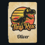 Protection iPad Pro Cover Drôle Vintage Dinosaur Trex au Sunset Tiny Rex<br><div class="desc">Silhouette de dinosaure vintage t-rex retro personnalisée au coucher du soleil avec texte "Tiny Rex",  couverture iPad</div>