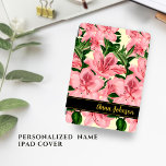 Protection iPad Pro Cover Élégant motif de fleurs rouges Ajouter votre nom<br><div class="desc">Ce coque ipad est conçu avec des fleurs rouges et des feuilles verts sur un arrière - plan jaune clair. Facile à personnaliser,  personnalisable ce modèle en ajoutant votre nom dans l'espace réservé fourni. Protégez votre iPad avec style et élégance dès maintenant.</div>