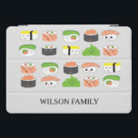 Protection iPad Pro Cover Illustration de la famille Sushi personnalisée<br><div class="desc">Avec les illustrations de variété de sushis mignons, ma fille et moi avons travaillé ensemble. Nous aimons les sushis et les illustrer ensemble était tellement amusant. Ce design coque de tablette est sur un arrière - plan blanc mais change de couleur comme souhaité. Plateau noir (disponible en couleur de plateau...</div>