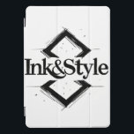 Protection iPad Pro Cover Ink&Style<br><div class="desc">¡Sé el primero en tenerlo! Presentamos la primera obra oficial de Ink&Style: un diseño único que combina elegancia, trazos artísticos y geometría con carácter. Esta pieza es más que un logo: es una declaración de estilo, creatividad e identidad visual. Ideal para cuadros decorativos, rompecabezas, bolsos, posters o cualquier objeto con...</div>