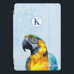 Protection iPad Pro Cover Monographie de la photo de perroquet mignon Blue P<br><div class="desc">Parrot bleu pâle Peek-a-Boo Photographie Conception de la monographie. Avec un adorable Macaw Bird qui se lève pour dire bonjour ! Fait un cadeau amusant et adorable pour les enfants, les Ados et les adultes, pour Noël d'anniversaire et plus. Personnalisé avec votre lettre initiale et votre nom ! Étui de...</div>