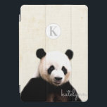 Protection iPad Pro Cover Monographie de la photo Panda Peek-a-Boo Jaune<br><div class="desc">Jolie Yellow Peek-a-Boo Panda Photo Design. Avec une adorable Panda Bear qui regarde pour dire bonjour ! Fait un cadeau amusant et adorable pour les enfants, les Ados et les adultes, pour Noël d'anniversaire et plus. Personnalisé avec votre lettre initiale et votre nom ! Couverture de l'ipad monogrammé ! ~...</div>