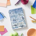 Protection iPad Pro Cover Nom de garçon personnalisé avec collage requin<br><div class="desc">Nom de garçon personnalisé avec couverture de collage de requins. Océan de nom moyen,  thème requins,  fait un beau cadeau pour les garçons et les hommes.</div>