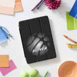 Protection iPad Pro Cover Sports de basket-ball en argent métallique<br><div class="desc">Manche portable Metallic Silver Black Basketball Ball Sports. Ajoutez votre nom ou effacez-le.</div>