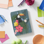 Protection iPad Pro Le Toucan tropical en pleine nature<br><div class="desc">Tropical Wilderness I par Grace Popp. Un Toucan est installé au sommet d'une collection de beaux feuilles tropicaux et de fleurs. | 164259Z</div>