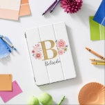 Protection iPad Pro Monogramme rose or Lettre initiale B<br><div class="desc">Belle poutre en faux or rose pâle lettre florale "B" monogramme Nom Design. Personnalisez avec votre nom ou votre texte. Vous pouvez modifier la couleur du texte et le style de police à l'aide de l'option customiser. Grand casquette initial en faux or. Conçu pour vous par Blackberry Boulevard©</div>