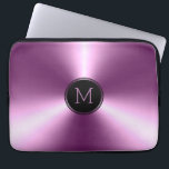 Protection Pour Ordinateur Portable Acier inoxydable violet brillant métallique<br><div class="desc">Elégant look moderne brillant en acier inoxydable violet métallique brillant avec monogramme personnalisable.</div>