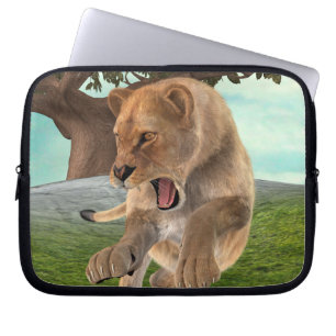 Protection Pour Ordinateur Portable Aventure artistique de lionne féroce dans la jungl