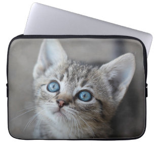 Protection Pour Ordinateur Portable Chaton mignon dans le jardin