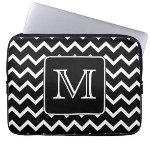 Protection Pour Ordinateur Portable Chevron noir et blanc avec le monogramme fait sur