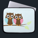 Protection Pour Ordinateur Portable Chouettes<br><div class="desc">Deux hiboux perchés sur une branche.</div>