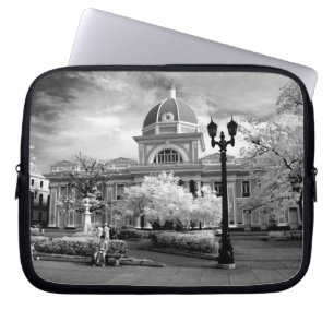 Protection Pour Ordinateur Portable Infra Rouge du Parlement à Cienfuegos Cuba appelé